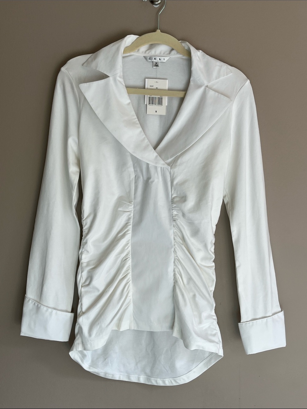 Cabi White The Standard  V-Neck Style Long Sleeve Blouse size medium